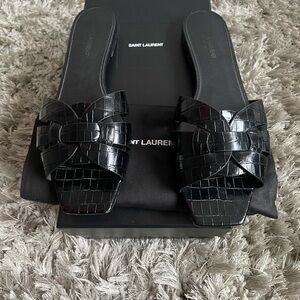 Saint Laurent Tribute Flat Sandals.